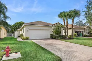 10033 SW Stonegate Dr, Port Saint Lucie, FL 34987 - Photo 4