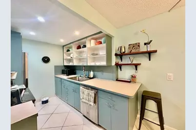 2070 Cornwall D, Boca Raton, FL 33434 - Photo 8