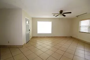 100 SE Celestia Ct, Port Saint Lucie, FL 34983 - Photo 2