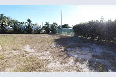 100 SE Celestia Court, Port Saint Lucie, FL 34983 - Photo 18