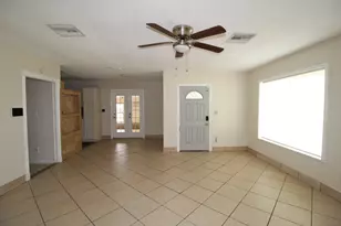 100 SE Celestia Ct, Port Saint Lucie, FL 34983 - Photo 4