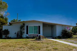 100 SE Celestia Ct, Port Saint Lucie, FL 34983 - Photo 1