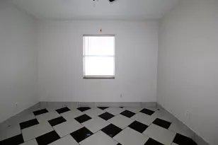 100 SE Celestia Ct, Port Saint Lucie, FL 34983 - Photo 10