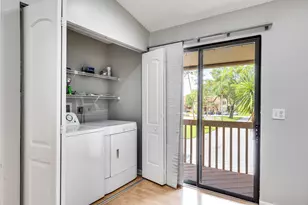 13065 Albright Ct, Wellington, FL 33414 - Photo 12