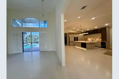 7686 La Corniche Circle, Boca Raton, FL 33433 - Photo 4