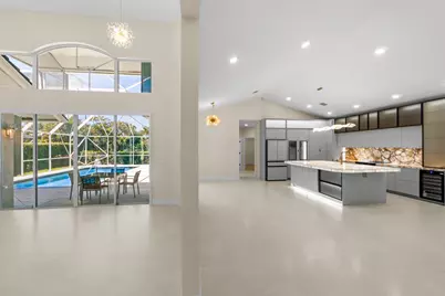 7686 La Corniche Circle, Boca Raton, FL 33433 - Photo 2