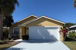 8998 SW Bonneville Dr, Stuart, FL 34997 - Photo 2
