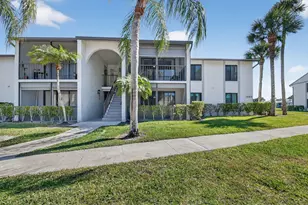 1005 Green Pine Blvd H-2, West Palm Beach, FL 33409 - Photo 2