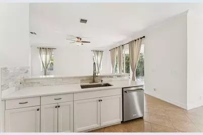 8697 Cobblestone Point Circle, Boynton Beach, FL 33472 - Photo 16