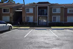 7832 Sonoma Springs Cir, Lake Worth, FL 33463 - Photo 2