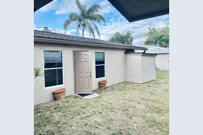 530 SW Prima Vista Boulevard, Port Saint Lucie, FL 34983 - Photo 18