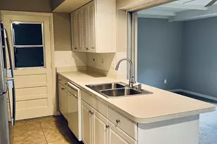 530 SW Prima Vista Blvd, Port Saint Lucie, FL 34983 - Photo 6