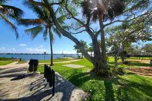 409 50th St, Palm Beach, FL 33480 - Photo 14