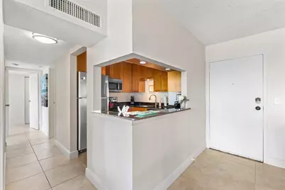 1830 Embassy Drive #401, West Palm Beach, FL 33401 - Photo 12