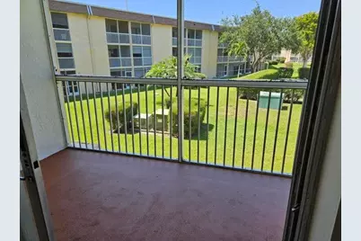 300 Village Green Circle S #209, Palm Springs, FL 33461 - Photo 18