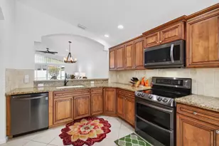 11765 Castellon Ct, Boynton Beach, FL 33437 - Photo 10