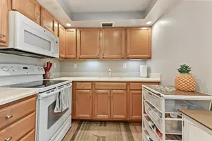 302 Capri G, Delray Beach, FL 33484 - Photo 10