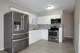 920 NW 22nd Rd, Fort Lauderdale, FL 33311 - Photo 2