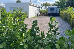 9201 Highpoint Dr, West Palm Beach, FL 33403 - Photo 2