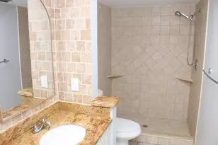 400 Club Cir, Boca Raton, FL 33487 - Photo 10