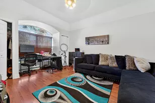 8063 Via Hacienda, Riviera Beach, FL 33418 - Photo 10