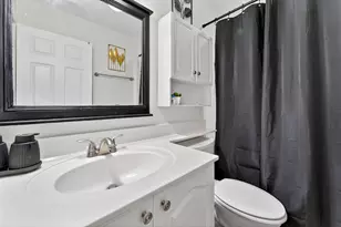 8063 Via Hacienda, Riviera Beach, FL 33418 - Photo 12