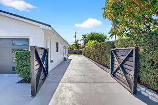 1410 Beta Ct N, West Palm Beach, FL 33406 - Photo 8