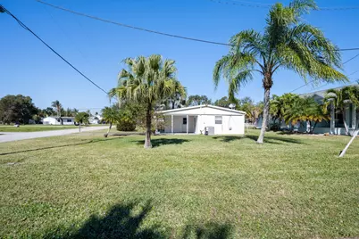 1490 3rd Court, Vero Beach, FL 32960 - Photo 20