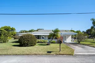1490 3rd Ct, Vero Beach, FL 32960 - Photo 1