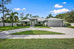 13724 Lilac Pl, Wellington, FL 33414 - Photo 1