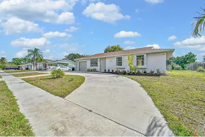 434 NE Electra Avenue, Port Saint Lucie, FL 34983 - Photo 2