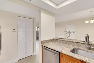 1558 SE Royal Green Cir, Port Saint Lucie, FL 34952 - Photo 14