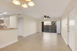 1558 SE Royal Green Cir, Port Saint Lucie, FL 34952 - Photo 8