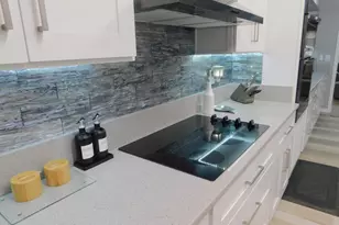 529 Hemingway Terrace, Fort Pierce, FL 34982 - Photo 4