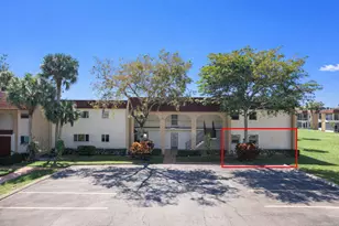 352 Lake Frances Dr, West Palm Beach, FL 33411 - Photo 1