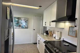 8702 Duchess Ct W, Boynton Beach, FL 33436 - Photo 2