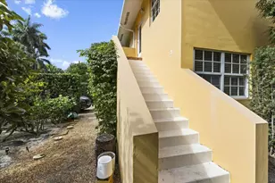 223 Park Ave, Palm Beach, FL 33480 - Photo 2