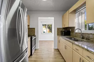 3443 NE 3rd Ave, Oakland Park, FL 33334 - Photo 30