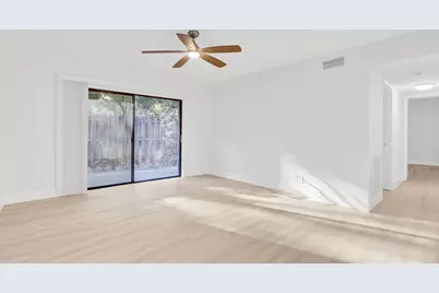 3402 Gardens East Drive #19a, Palm Beach Gardens, FL 33410 - Photo 8