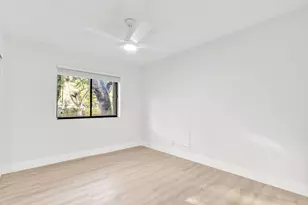 3402 Gardens E Dr, Palm Beach Gardens, FL 33410 - Photo 18