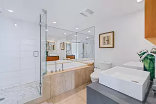 5510 N Ocean Dr, Singer Island, FL 33404 - Photo 24