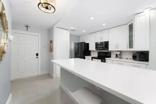 21160 N Juego Circle, Boca Raton, FL 33433 - Photo 4