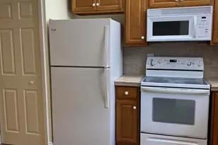 533 S Lakes End Dr, Fort Pierce, FL 34982 - Photo 10