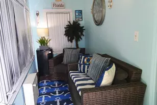 711 Cedar Pl, Fort Pierce, FL 34950 - Photo 2