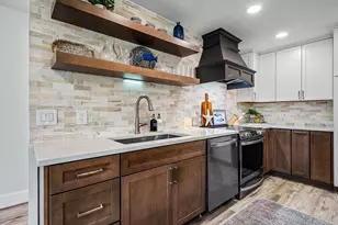 2015 SW 18th Dr, Boynton Beach, FL 33426 - Photo 10