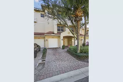 4511 Artesa Way S, Palm Beach Gardens, FL 33418 - Photo 2
