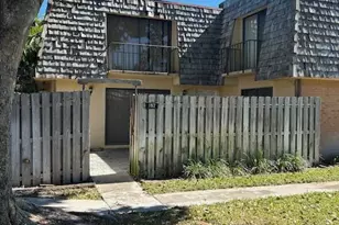 192 Lake Arbor Dr, Lake Worth Beach, FL 33461 - Photo 4