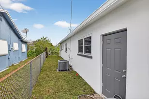 9197 SW 3rd St, Boca Raton, FL 33428 - Photo 32