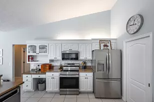3210 SE Otis Ln, Port Saint Lucie, FL 34984 - Photo 8
