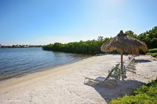 1000 Scotia Dr, Hypoluxo, FL 33462 - Photo 2